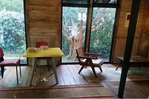 Quatre chambres et une maison pour être l’hôte de l’art